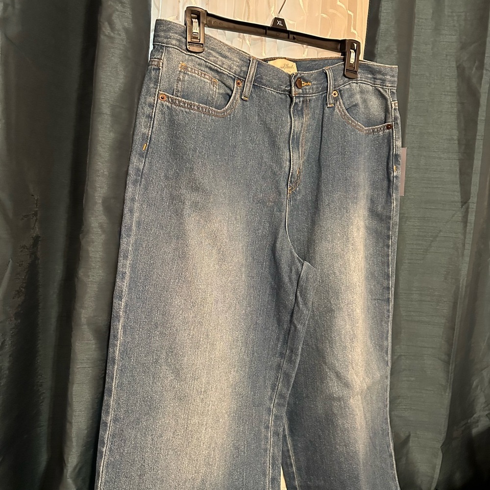Universal Thread Women's Blue Flare Jeans - Picture 7 of 12